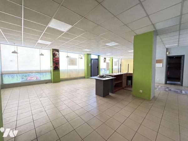 immeuble mixte professionnel et appartement à vendre à guer 56 morbihan