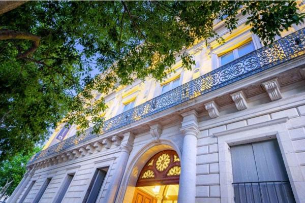 INVESTISSEMENT LOCATIF – Nîmes – Résidence d'Affaires Appart'City Collection Nîmes Arènes - 6, 07 % de rentabilité