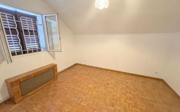 Maison à vendre    3 pièces •  Bobigny