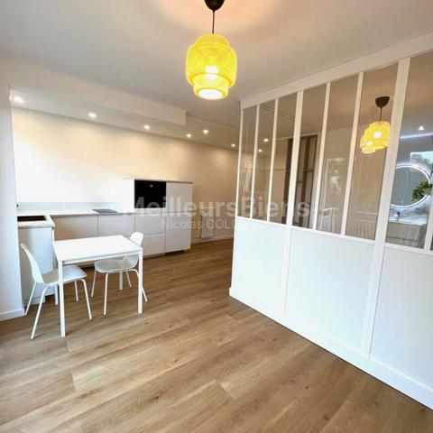 Magnifique Appartement de type Studio avec coin nuit!