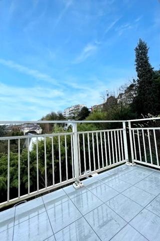 Magnifique Appartement de type Studio avec coin nuit!