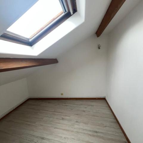 Entre SAINT-REMY-SUR-AVRE et DREUX  - Maison à louer de 76 m², dépendance, garage et jardin