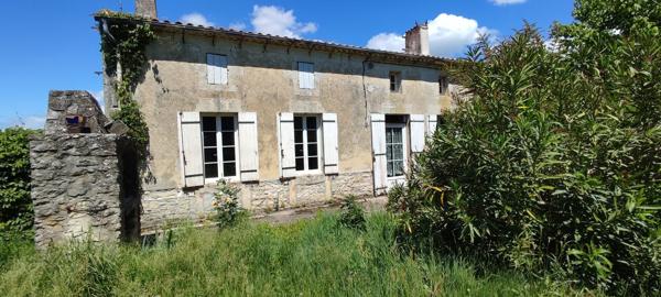Maison à rénover à SAINT CIERS SUR GIRONDE (33820)