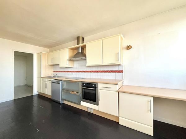 Appartement T3 - Métro Euroteleport