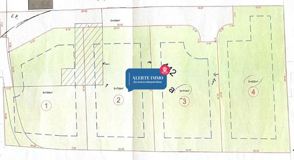 Terrain constructible de 713 m2, libre de constructeur