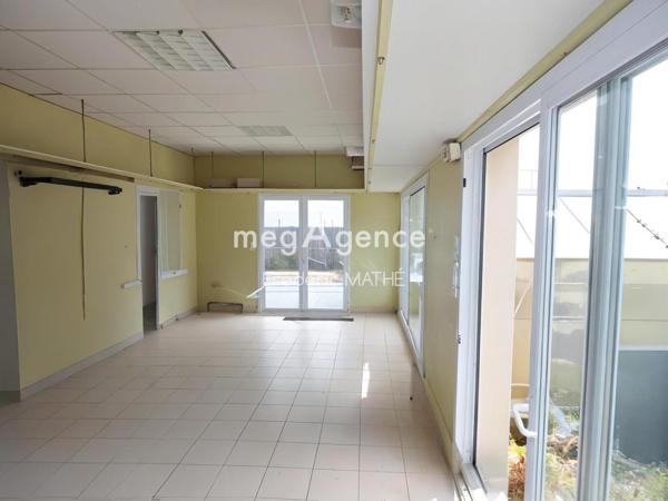 Immeuble à BUCHERES, 10800 - 150m²