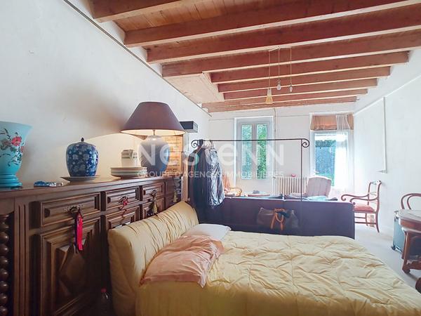 Ancienne ferme à vendre à Espiens avec terrain de 4.7 Hectares