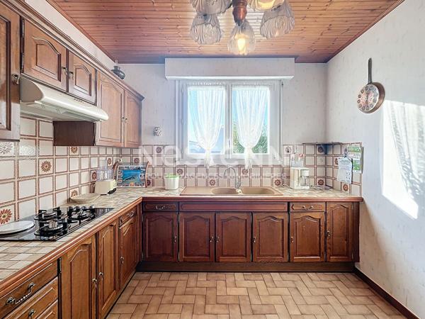 Maison Saint Michel En L Herm , proche des commerces et 7 kms des plages, 2 chambres.