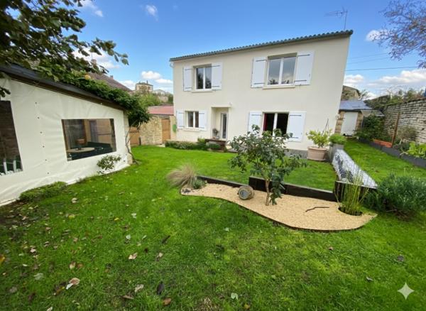 Maison  5 pièce(s)  3 chambre(s)  110 m²