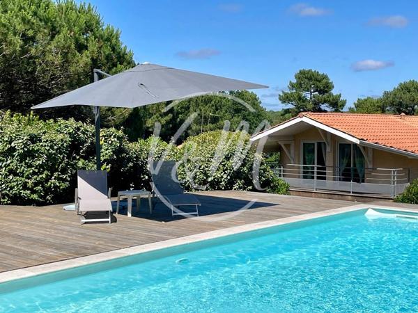 EXCLUSIVITE! Maison familiale 150m² avec piscine et beaux volumes au calme – Pyla-sur-Mer (33115) sur une parcelle paysagée de plus de 930m² LE PYLA SUR MER