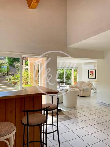 EXCLUSIVITE! Maison familiale 150m² avec piscine et beaux volumes au calme – Pyla-sur-Mer (33115) sur une parcelle paysagée de plus de 930m² LE PYLA SUR MER