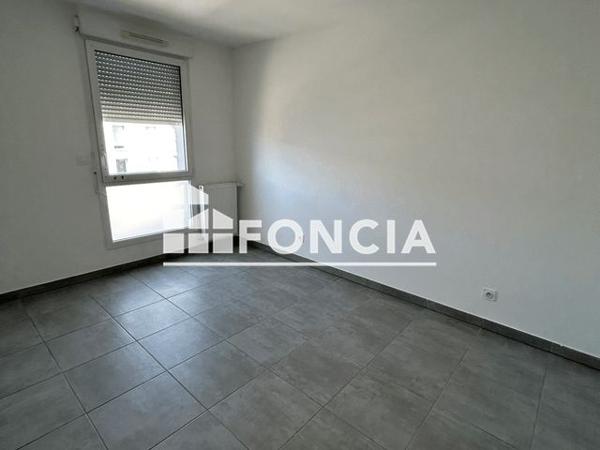 Location Appartement 3 pièces 59.2 m² - 8 AVENUE DE LA PETITE MER Vitrolles 13127