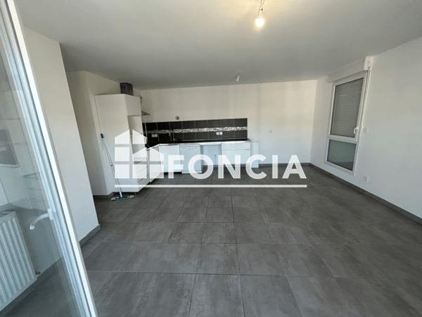Location Appartement 3 pièces 59.2 m² - 8 AVENUE DE LA PETITE MER Vitrolles 13127