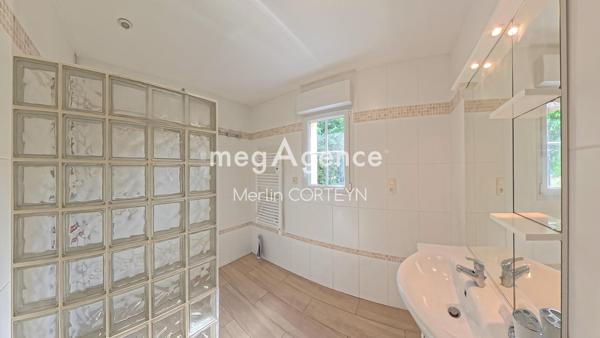 Maison à DOL-DE-BRETAGNE, 35120 - 5 pièces 133m²