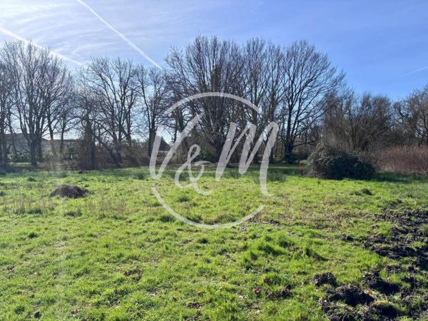 EXCLUSIVITE!! Terrain à vendre LANTON- Terrain constructible viabilisé de 2232 m² avec fort potentiel à Lanton proche centre et Bassin dans environnement calme LANTON CENTRE