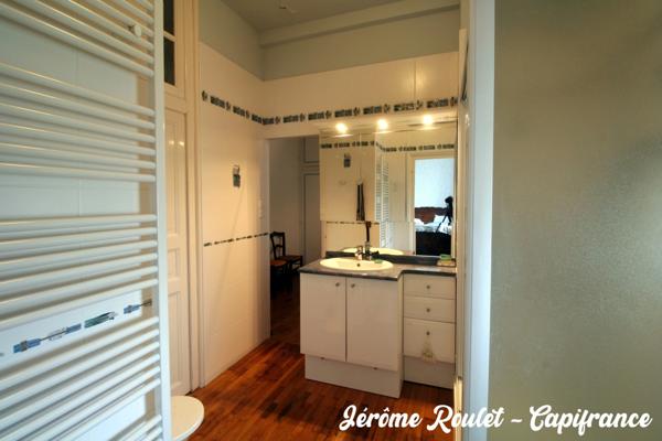 Dpt Vienne (86), à vendre Champigny-En-Rochereau maison P8 de 220 m² - Terrain de 1 017,00 m²