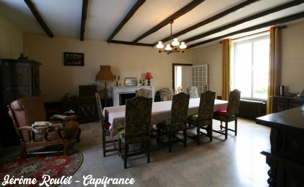 Dpt Vienne (86), à vendre Champigny-En-Rochereau maison P8 de 220 m² - Terrain de 1 017,00 m²