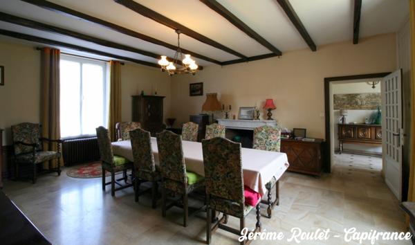 Dpt Vienne (86), à vendre Champigny-En-Rochereau maison P8 de 220 m² - Terrain de 1 017,00 m²