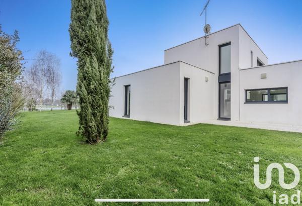 Maison à vendre 8 pièces 240 m² Saint-André-des-Eaux