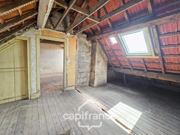 IMPHY (58) - Duplex 75 m² à rénover - Accès privatif, garage et cour
