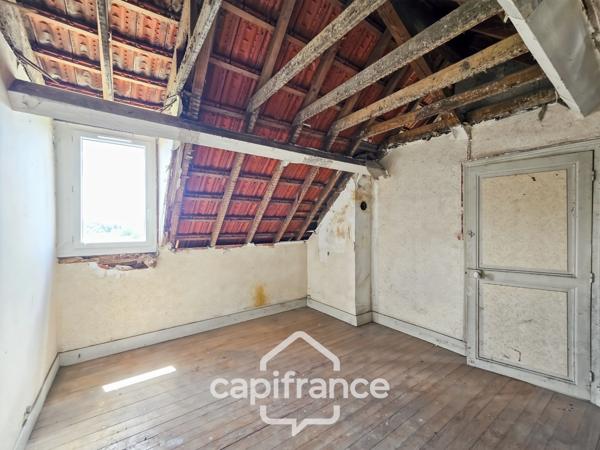IMPHY (58) - Duplex 75 m² à rénover - Accès privatif, garage et cour
