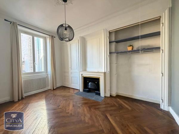 Appartement à louer 4 pièces 82.01m² Lyon 7e Arrondissement (69007)