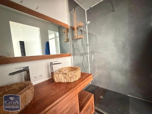 Appartement à louer 4 pièces 82.01m² Lyon 7e Arrondissement (69007)