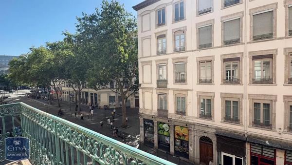 Appartement à louer 4 pièces 82.01m² Lyon 7e Arrondissement (69007)