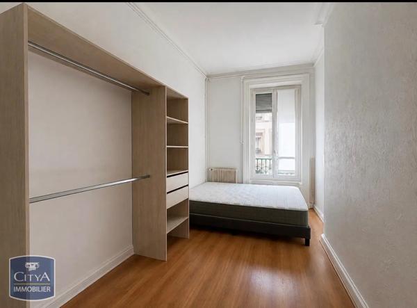 Appartement à louer 4 pièces 82.01m² Lyon 7e Arrondissement (69007)