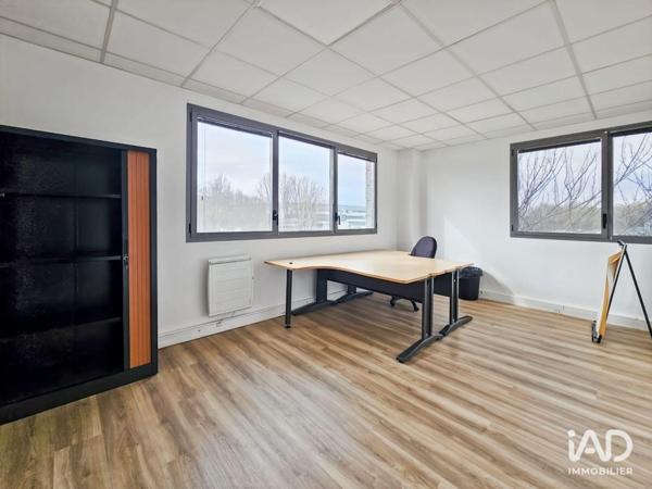 Location bureaux 200 m² Lieusaint