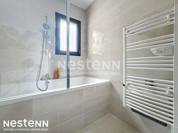 Maison Paraza 5 pièce(s) 122 m2