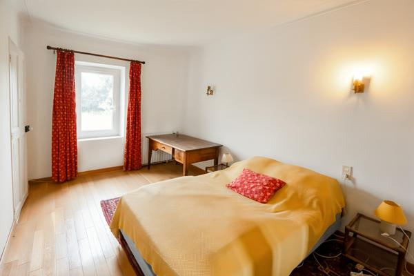 Châteaurenard (13160) Mas provençal 240 m2 sur 1ha de terrain avec piscine