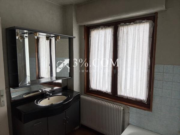 Maison
                                                                                                                                                                                                                                                                                                                        5 pièce(s)                                                                                                                                                                                                          5 chambre(s)                                                                                                                                                                                                          121  m²
