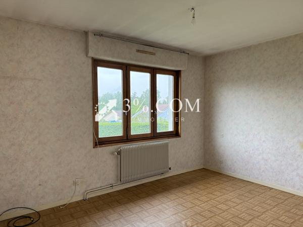 Maison
                                                                                                                                                                                                                                                                                                                        5 pièce(s)                                                                                                                                                                                                          5 chambre(s)                                                                                                                                                                                                          121  m²