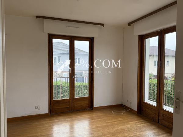 Maison
                                                                                                                                                                                                                                                                                                                        5 pièce(s)                                                                                                                                                                                                          5 chambre(s)                                                                                                                                                                                                          121  m²