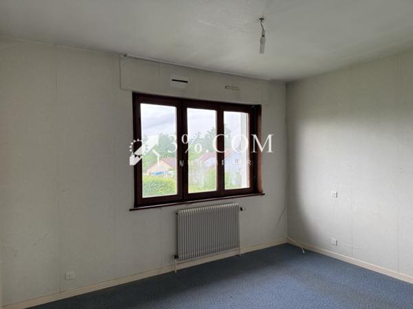 Maison
                                                                                                                                                                                                                                                                                                                        5 pièce(s)                                                                                                                                                                                                          5 chambre(s)                                                                                                                                                                                                          121  m²