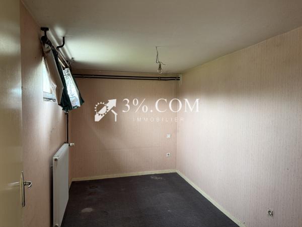 Maison
                                                                                                                                                                                                                                                                                                                        5 pièce(s)                                                                                                                                                                                                          5 chambre(s)                                                                                                                                                                                                          121  m²