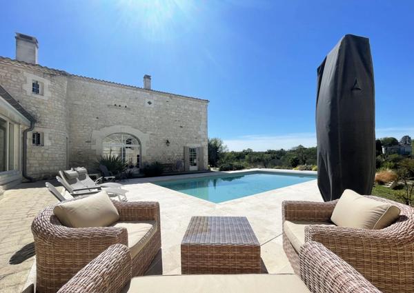 Propriete à vendre 10 pièces proche de ANGOULEME (16)