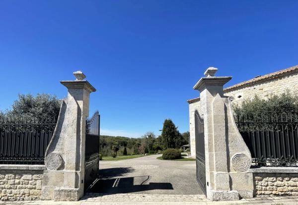 Propriete à vendre 10 pièces proche de ANGOULEME (16)