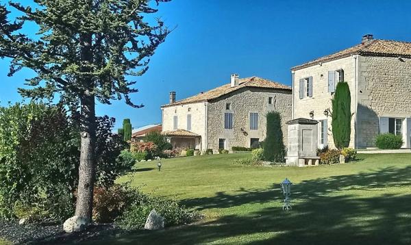 Propriete à vendre 10 pièces proche de ANGOULEME (16)