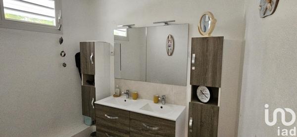 Maison 5 pièces de 134 m² à Sainte-Anne (97180)