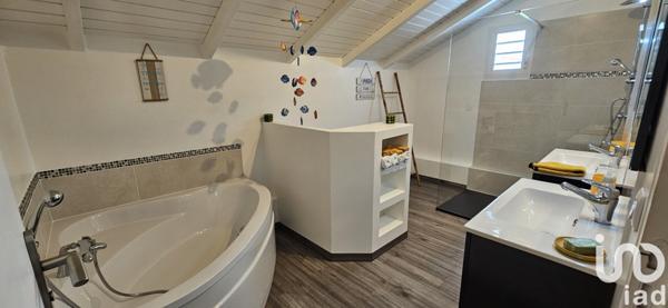 Maison 5 pièces de 134 m² à Sainte-Anne (97180)