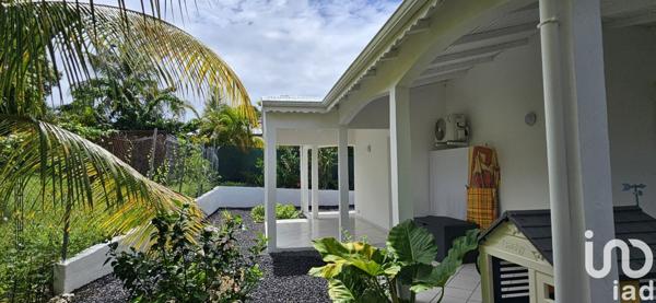 Maison 5 pièces de 134 m² à Sainte-Anne (97180)