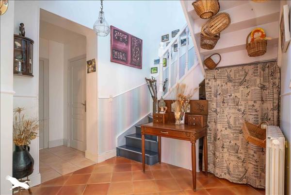 Maison à vendre |  Jonzac |  7 pièces | 250 m²