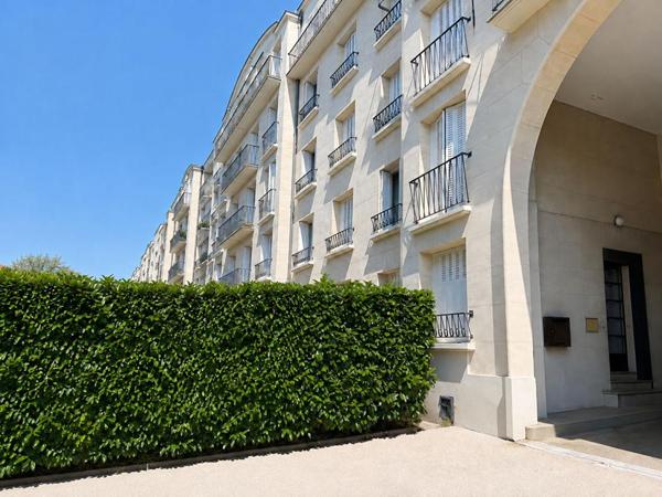 Appartement 3 pièces, rénové - 75 m² - Versailles Rive Droite