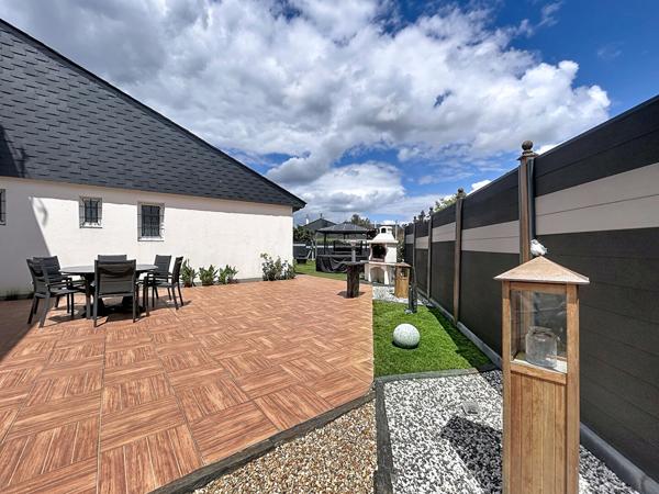 MAISON VIE DE PLAIN PIED AVEC 3 CHAMBRES EN RDC ET 2 A L ETAGE JARDIN GARAGE Saint barthelemy d anjou