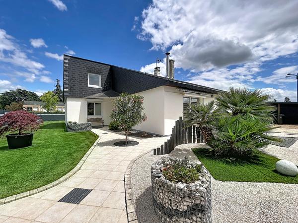 MAISON VIE DE PLAIN PIED AVEC 3 CHAMBRES EN RDC ET 2 A L ETAGE JARDIN GARAGE Saint barthelemy d anjou