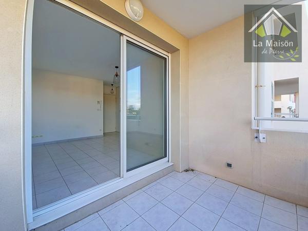 Appartement Type 1, 28m2, terrasse et place de stationnement privative