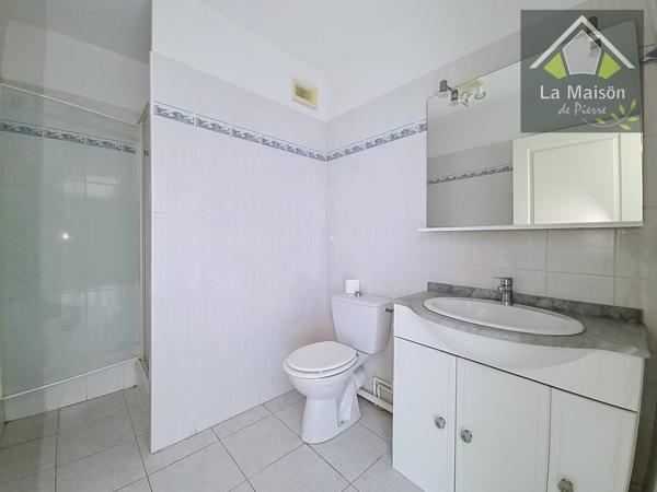 Appartement Type 1, 28m2, terrasse et place de stationnement privative