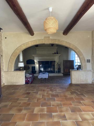 Vente Maison 6 pièces 228 m2 à Grans